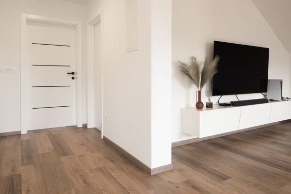 Laminate Floor Fitting